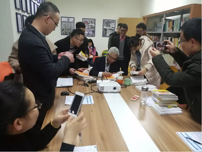 知名创业型实战派讲师张子凡来尊龙凯时环保讲授课程