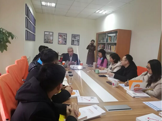 知名创业型实战派讲师张子凡来尊龙凯时环保讲授课程