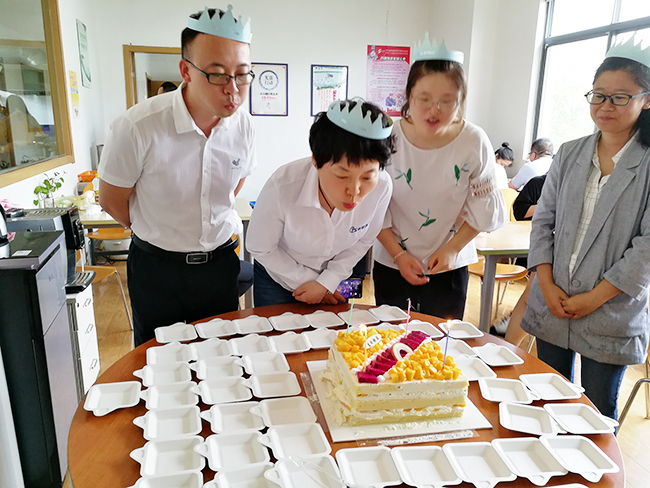 尊龙凯时环保2019年6月生日会