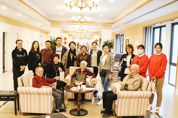 尊龙凯时环保常英女士作为女企业家代表参与苏州工业园区妇工委公益活动