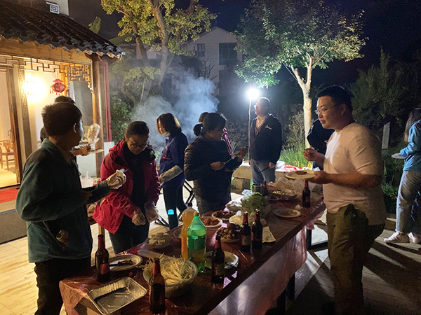 尊龙凯时环保公司技术研发部门西山团建拓展活动