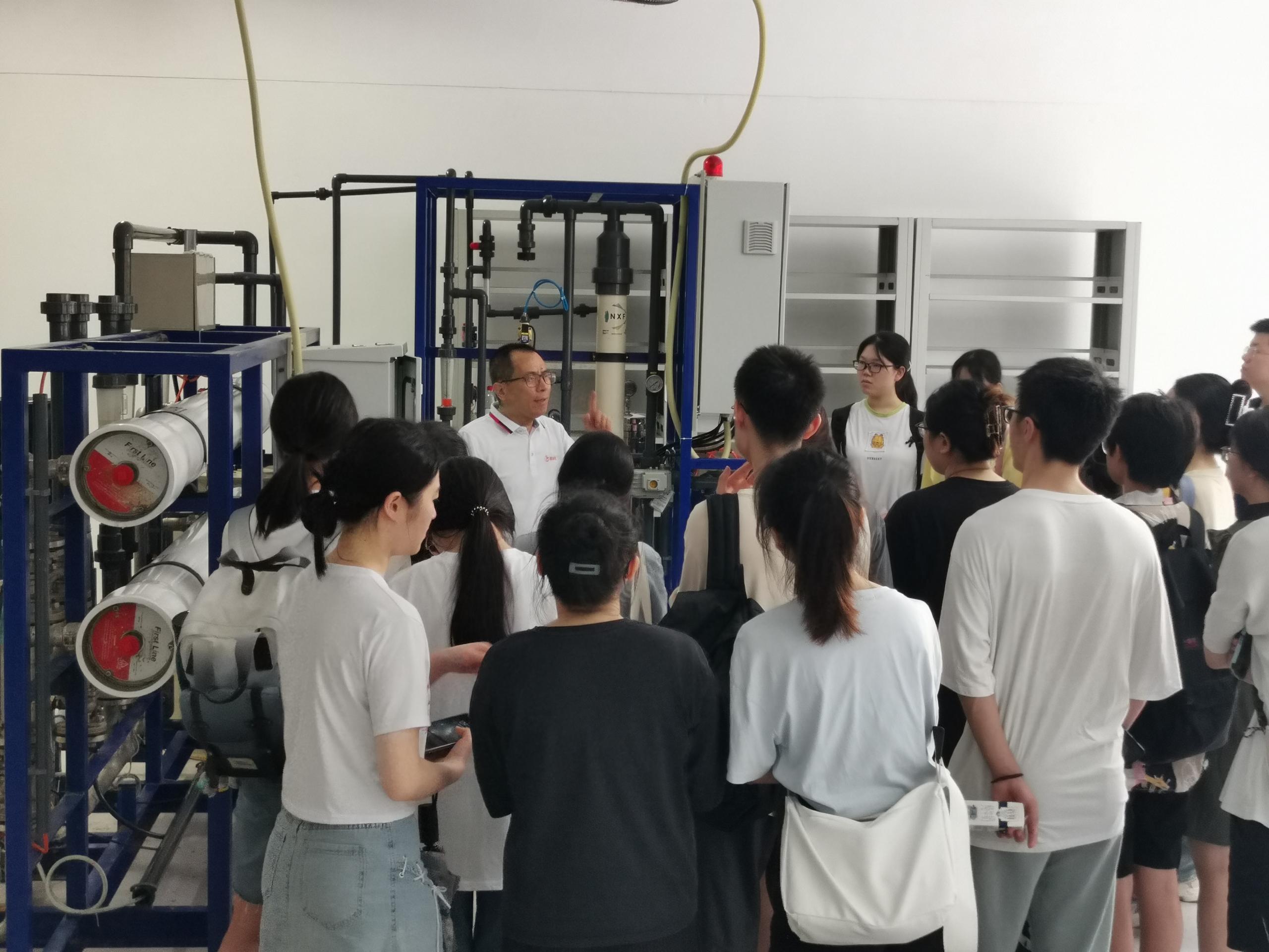 校企合作不断线  企业课堂不停学 | 重庆尊龙凯时走进重庆工商大学