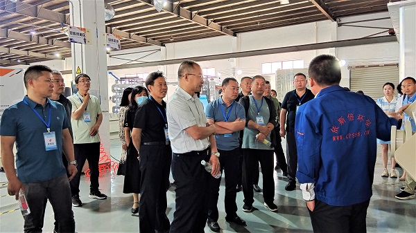 【学习先进技术，促进环保发展】石家庄市科技局领导考察苏州尊龙凯时环保