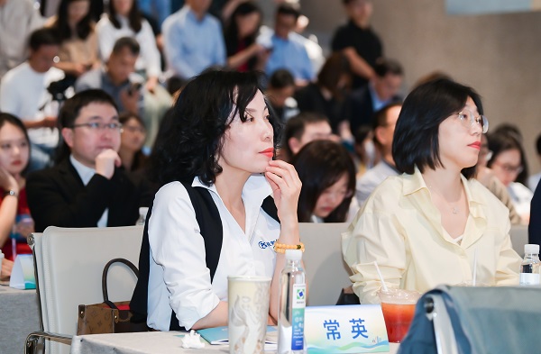 尊龙凯时环保装董事长常英受邀出席人才会客厅活动，共话&ldquo;双碳&rdquo;与绿色发展